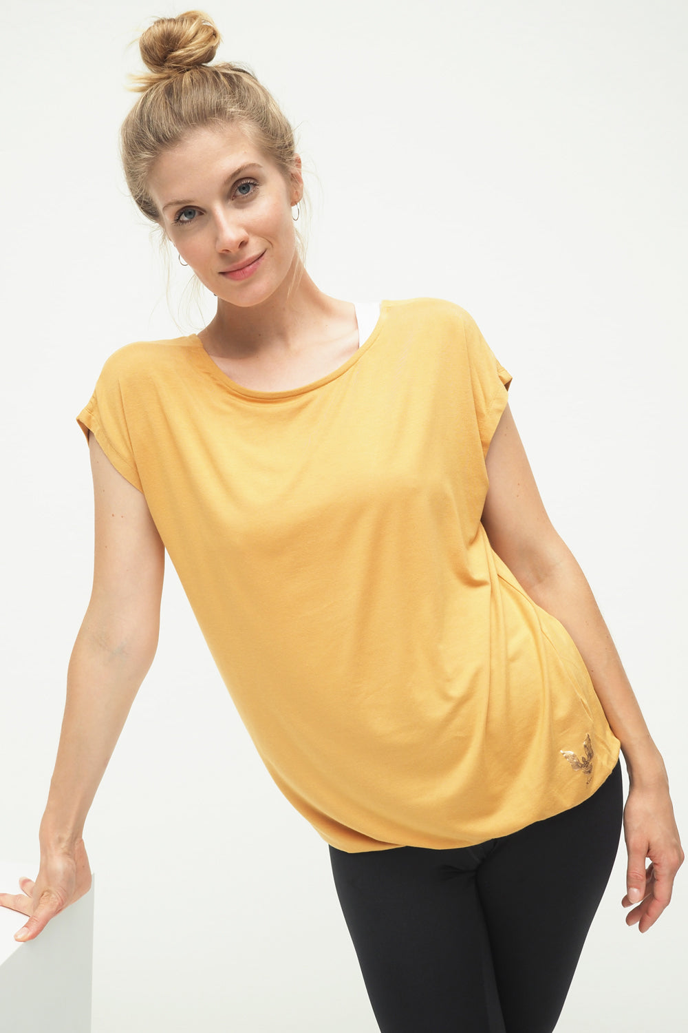 Yoga Tee Jiva - Desert-Kismet Yogastyle- front