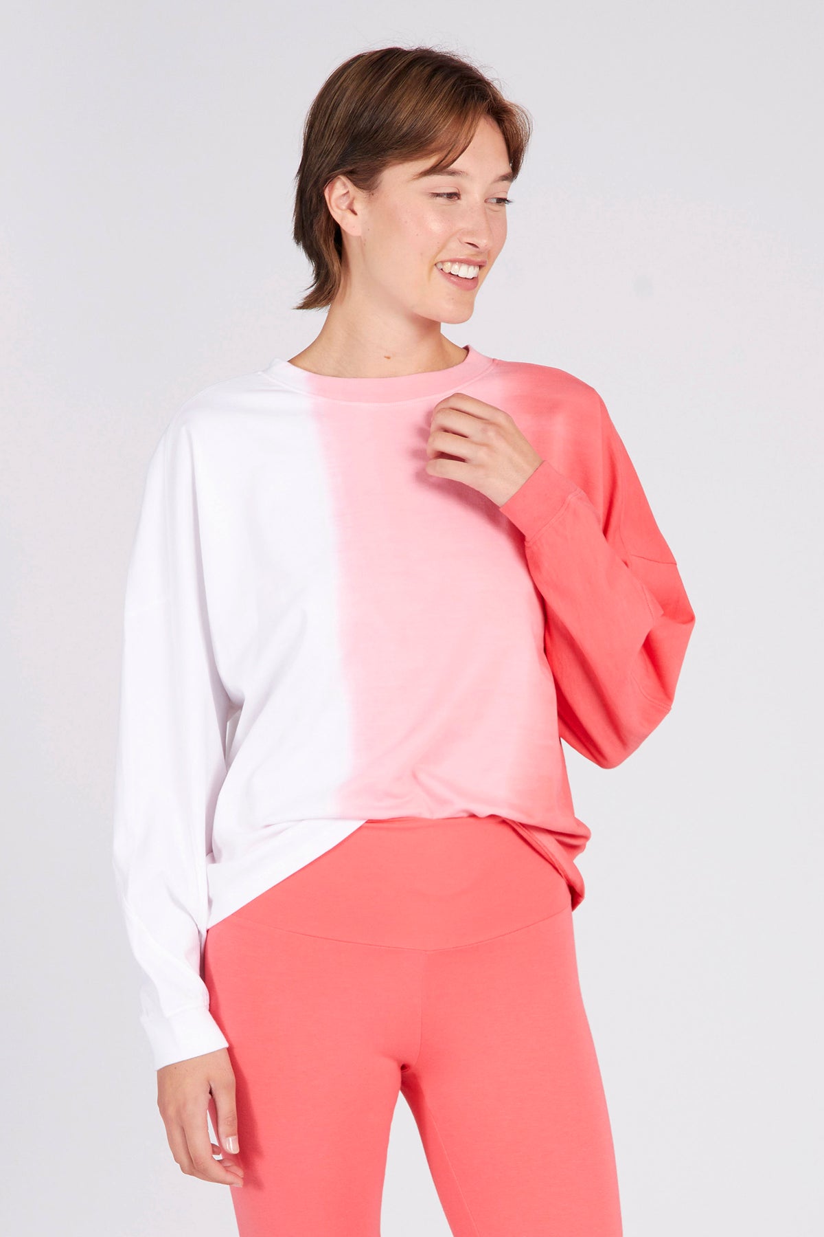 Kismet Sweater Pink Kiss Batik in Rosa und Pink für Damen - jedes Stück ein Unikat handgebatikt
